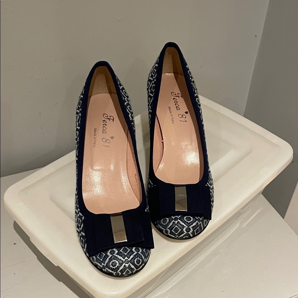 Ferca 81 Heels - Size 37, Navy and Silver